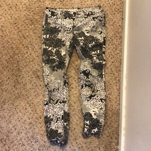 Patterned pants